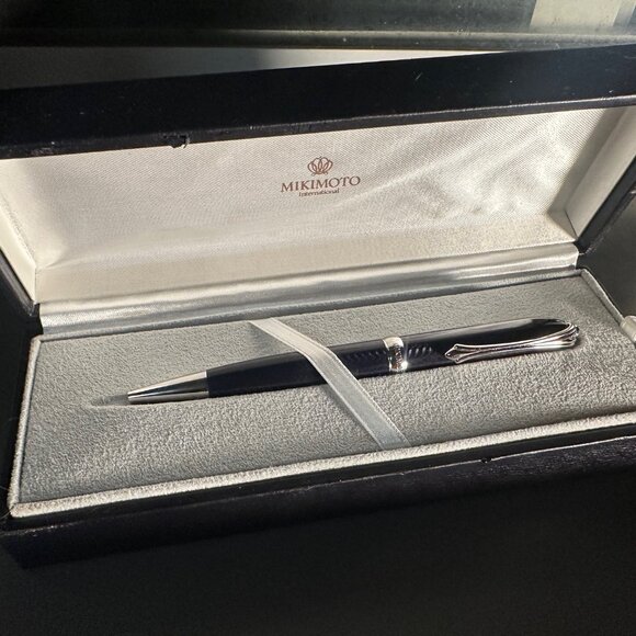 Rare Mikimoto Ballpoint Pen unique purple Wave Guilloche in original box - Picture 9 of 9